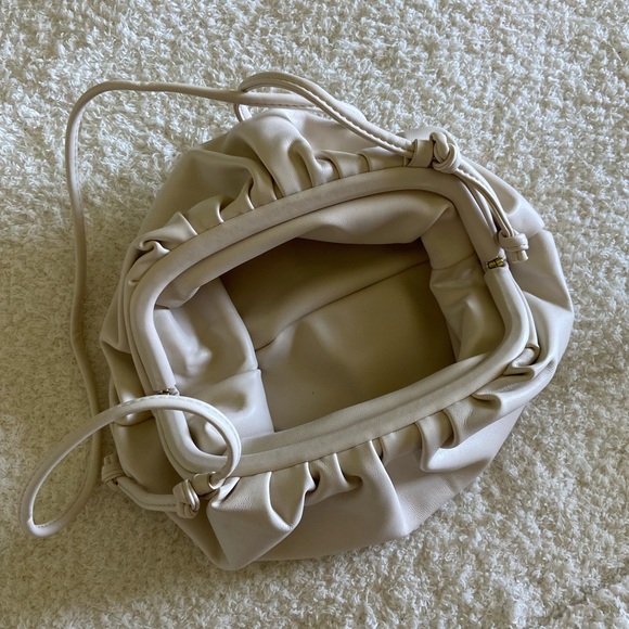 Medium White Pouch Bag - Picture 5 of 6